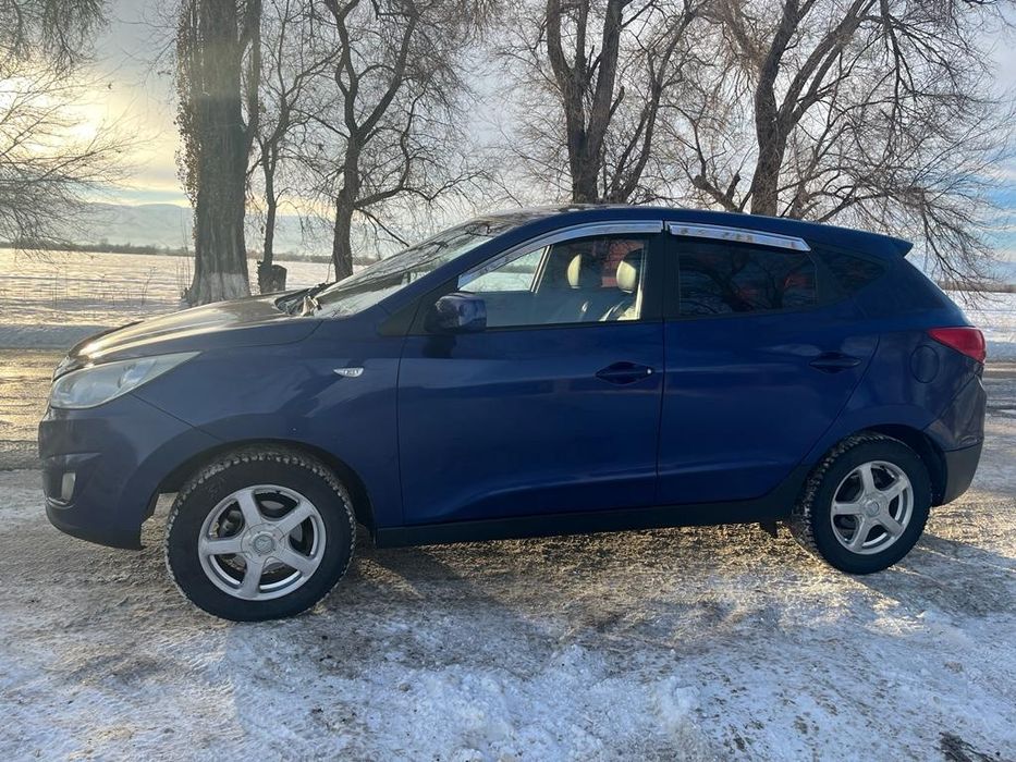 Срочно продаю машина очень хороший