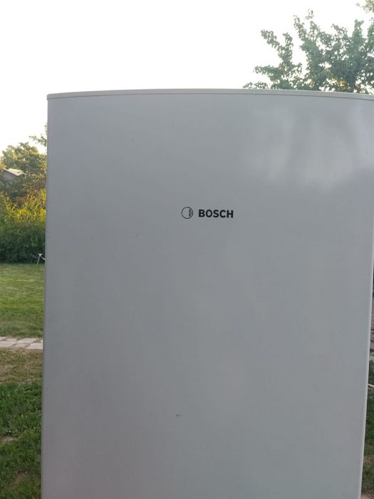 продам двухкамерный холодильник bosch