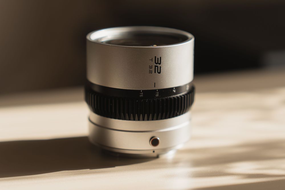 Обектив Blazar Beetle 32mm T3.2 1.33x Anamorphic - Sony E/FE