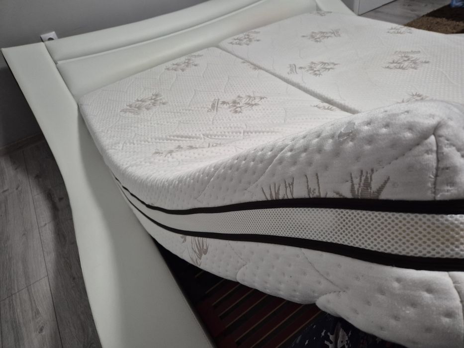 Vând pat 1.80/ 2.00