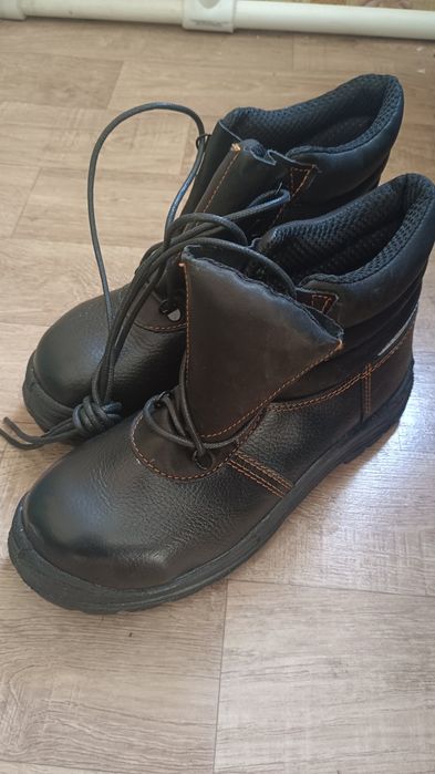 Продам ботинки  рабочие