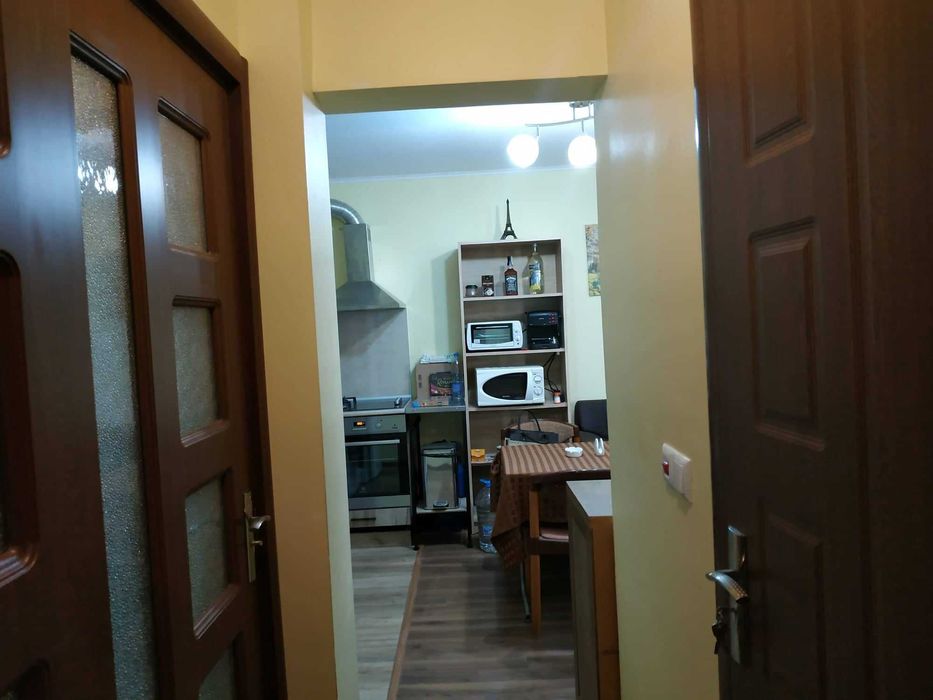 Двустаен обзаведен с подземно паркопмясто