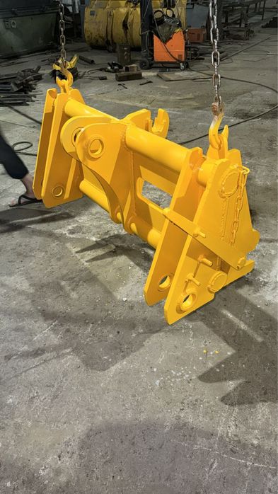 Быстросъем квик каплер на погрузчик вилы