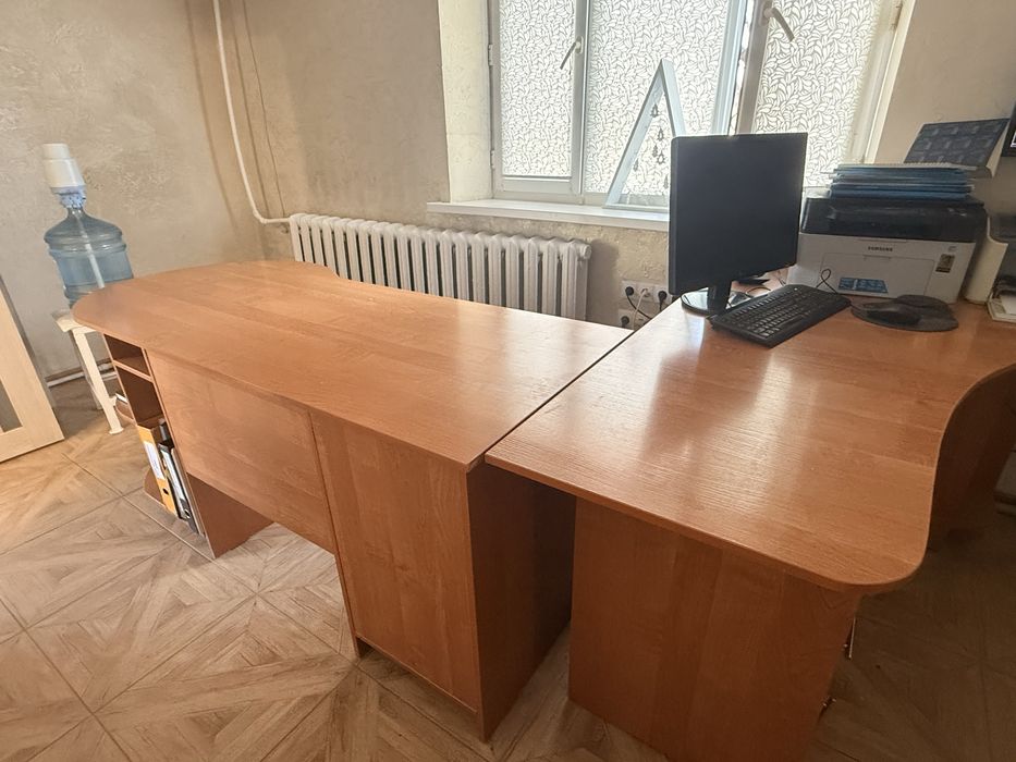 Продам офисный стол