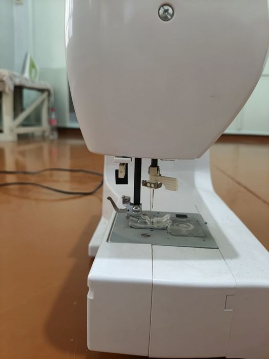 Швейная машина продам