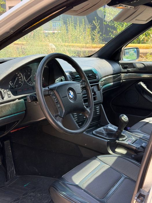 BMW E39 2000г 2ваносный 2.5л