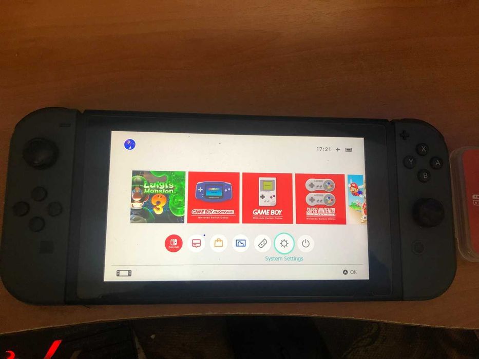 Nintendo Switch - Пълен комплект - Atmоsphere CFW + Про контролер + 256gb SD CARD пълна с игри