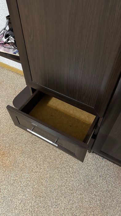 Шкаф  для одежды