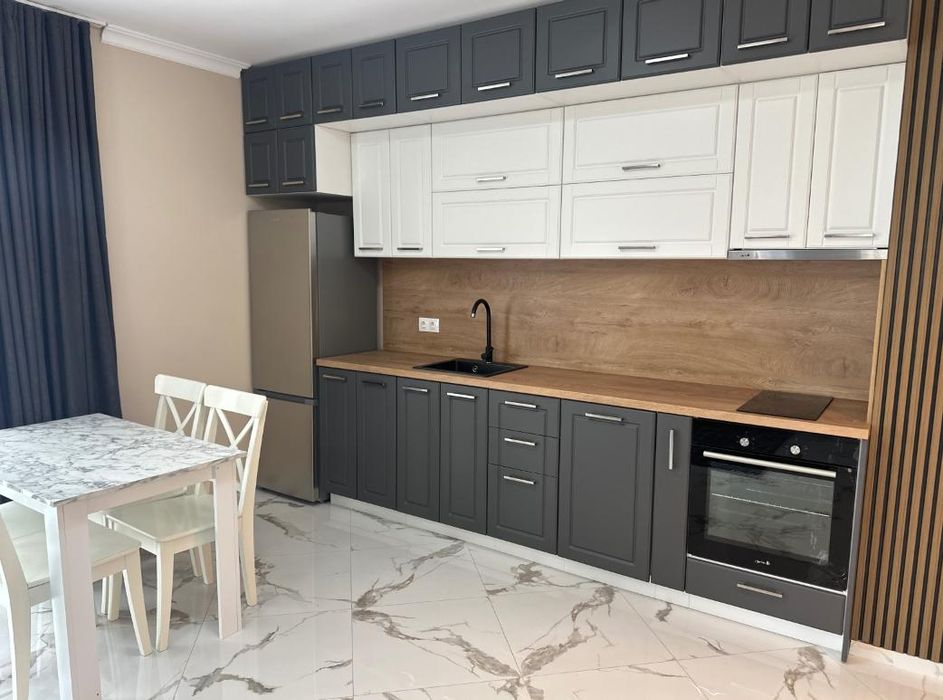 Дава се под наем Двустаен апартамент в Пловдив, Христо Смирненски - 65 кв.м за 500 € - Снимка #1