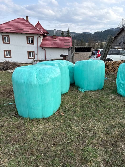 Baloți fân în folie