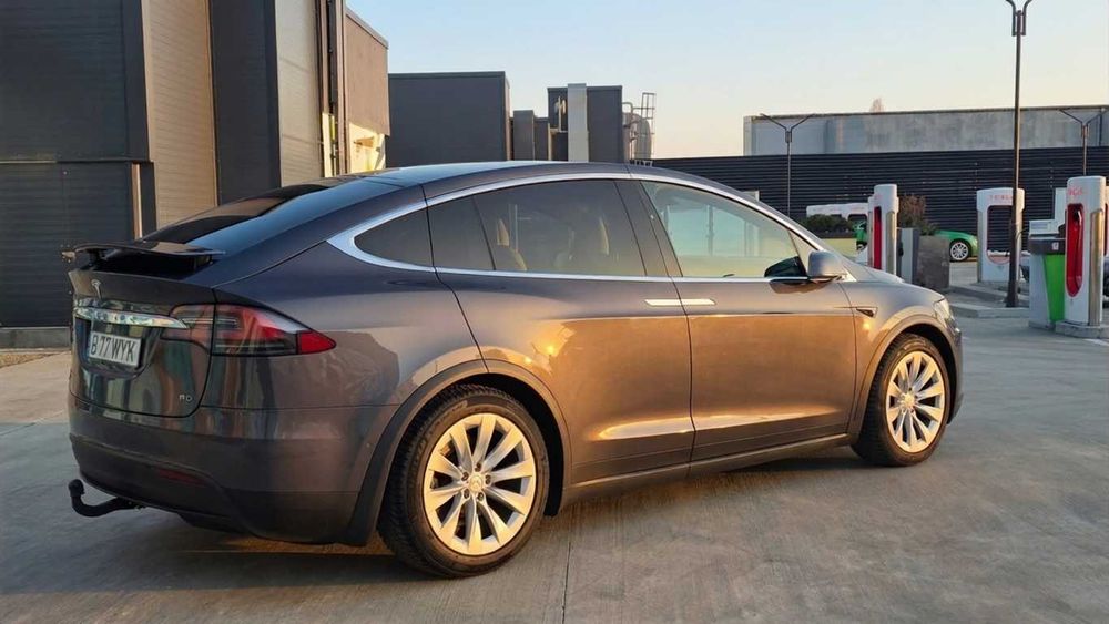 Tesla Model X - garanție baterie si motoare până la 26.07.2027 - fără limită de km