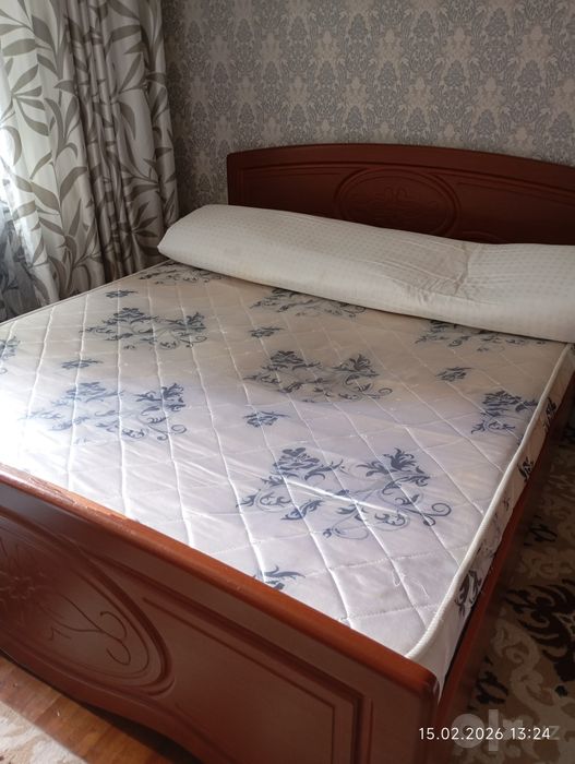 кровать,шифоньер,трюмо
