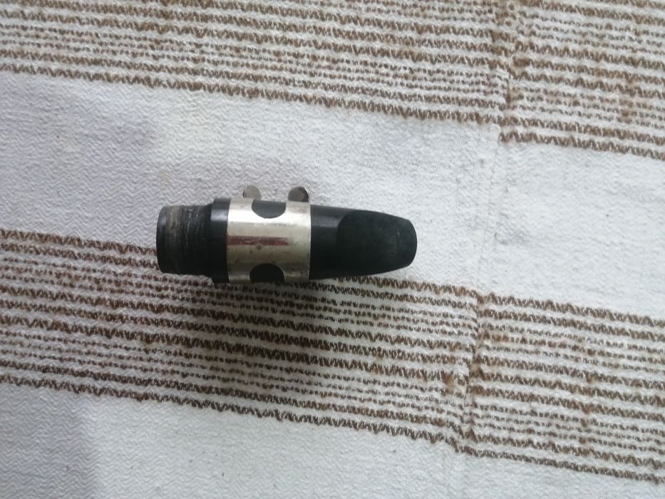 Мундщук с платък и гривна. Два броя.