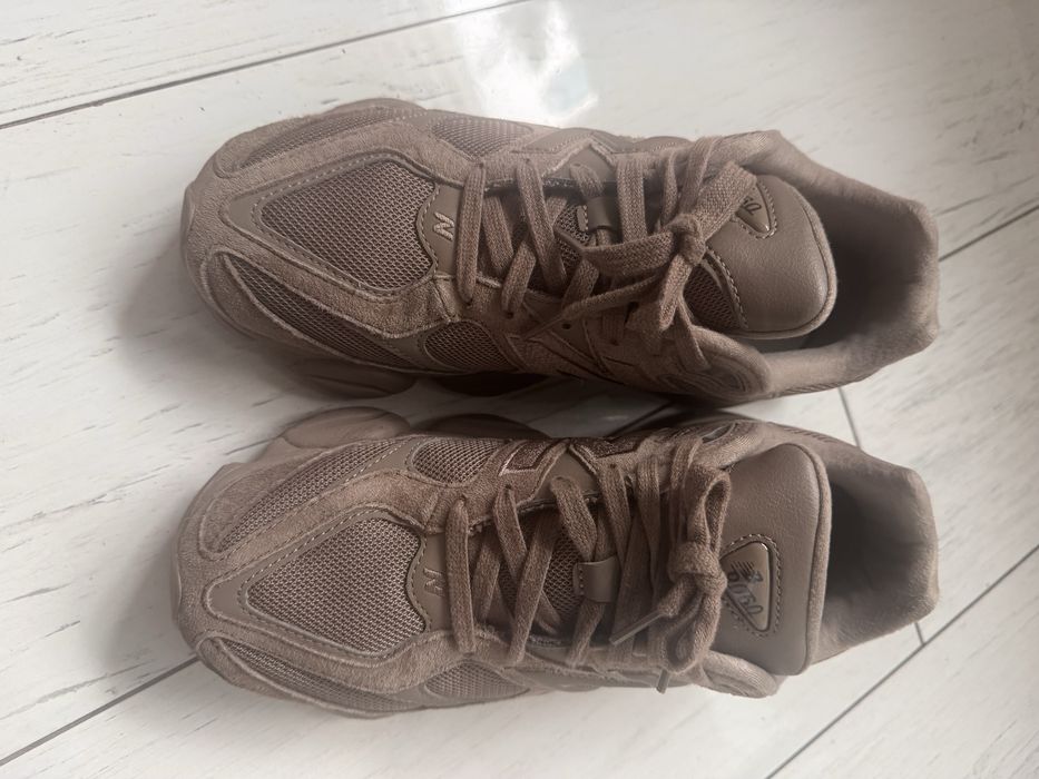 Snekersi New Balance 9060 brown unisex