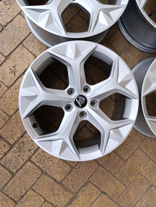 Нови джанти за Шкода 5х112 17  цола