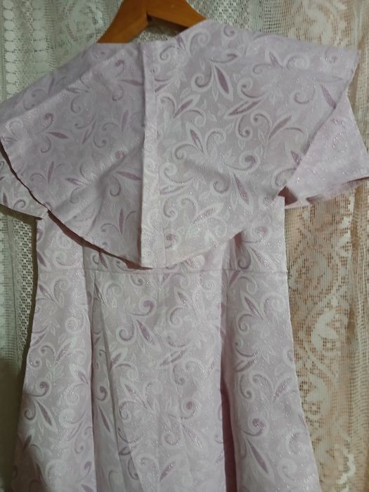 Новые платья парча и гипюр.