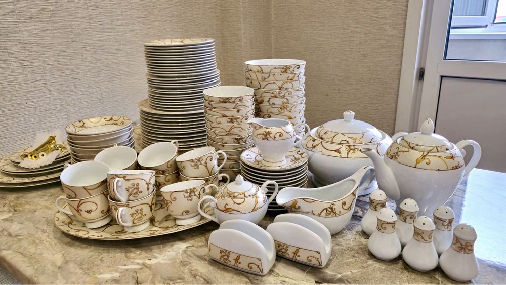 Чайно столовый сервиз