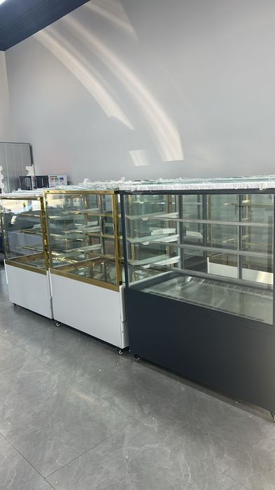 Аренду кондитерские витрины