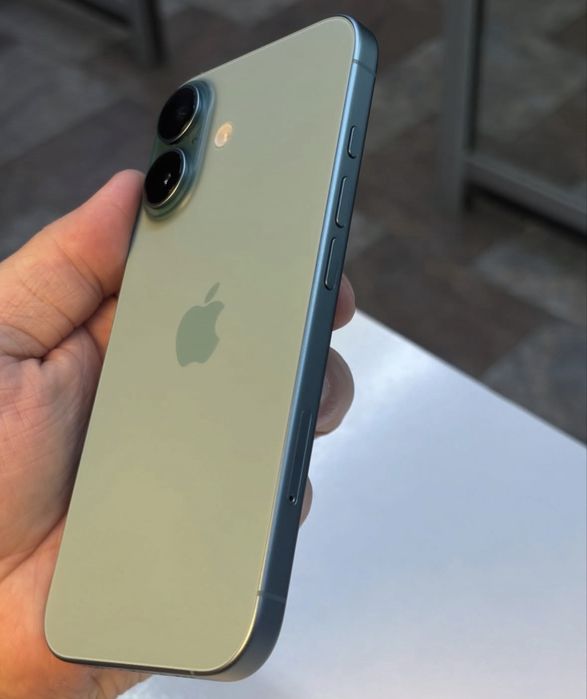 iPhone 16 128 - акумм 100%