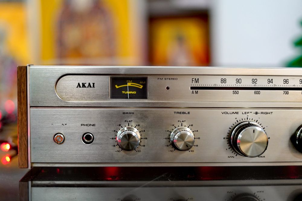 Amplituner AKAI AA-810