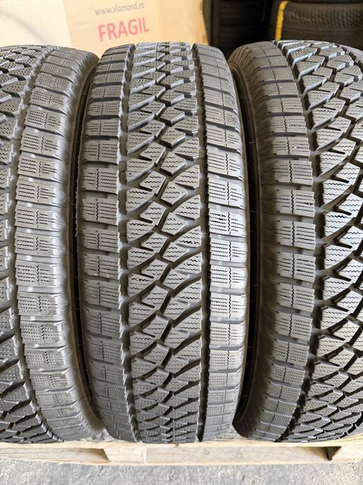 4 anvelope iarna 205/65/16 C , Bridgestone , 7-7.7 mm !