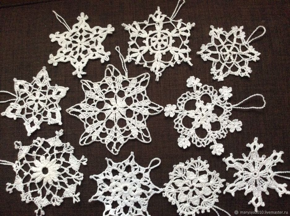 Новогодние изделия из пенопласта