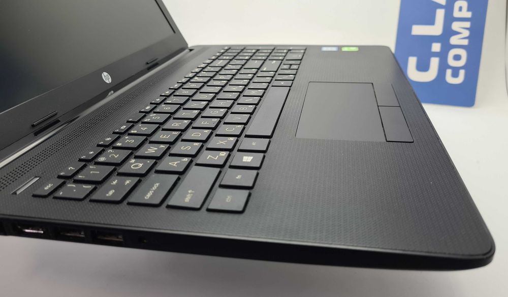 HP 15-DA0111NU i5-8250U/8GB/256SSD/1TB HDD/Nvidia MX110-2GB