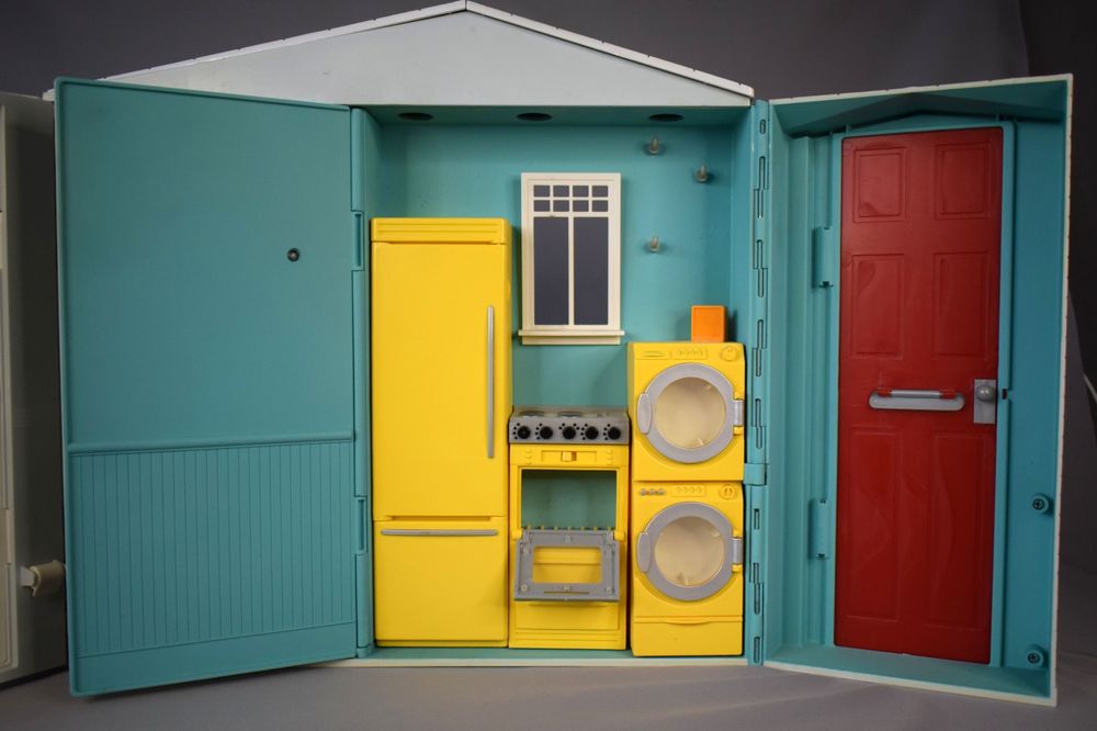 Дом Totally Real для кукол Барби (2)