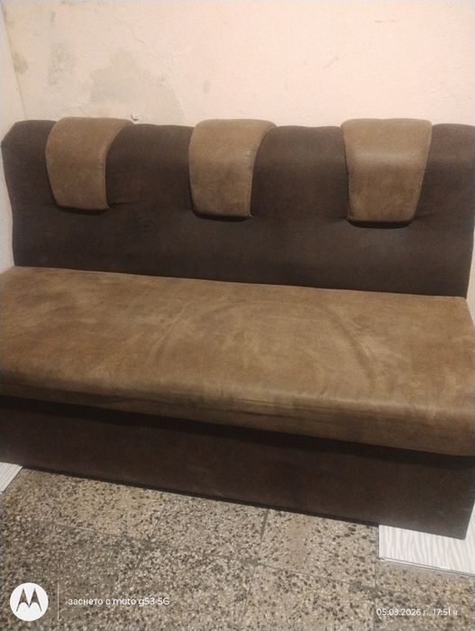 Продава се диван