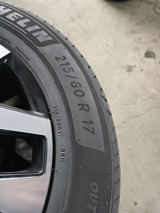 4 Броя 215/60/17 Michelin 2x6,2mm 2x5mm