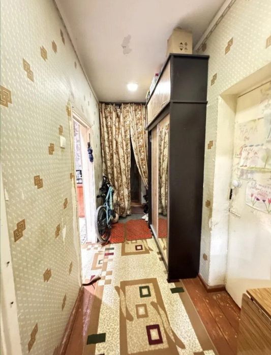 Юнусабад- Бадамзар 2-3/2/4 кирпич галерейка 50м2 ор-тир РОВД