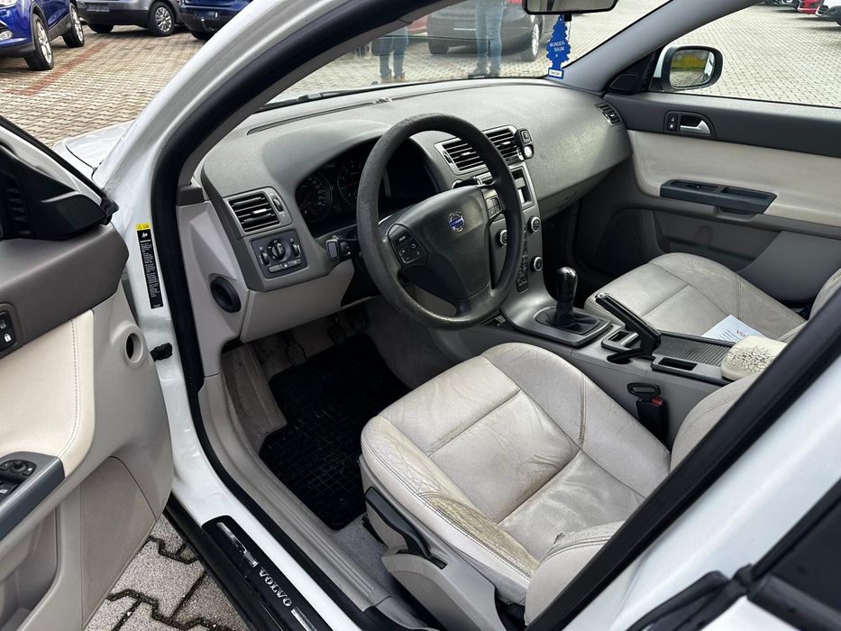 2008 Volvo S40 - 1.6 Benzina 100Cp - Piele Bej * Clima * Pilot Automat