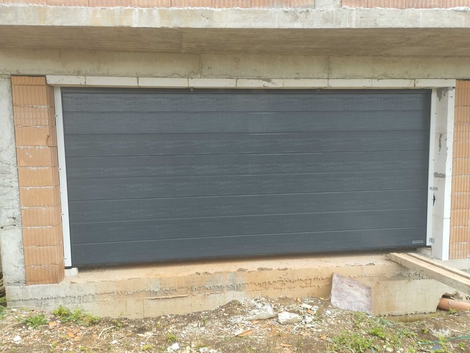 Немска гаражна врата Хьорман 2750х2250