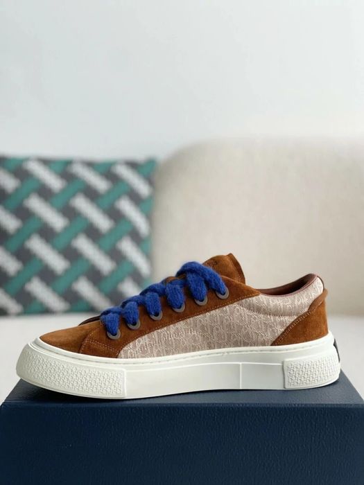CD B33 / Light Grey / Brown / Grey