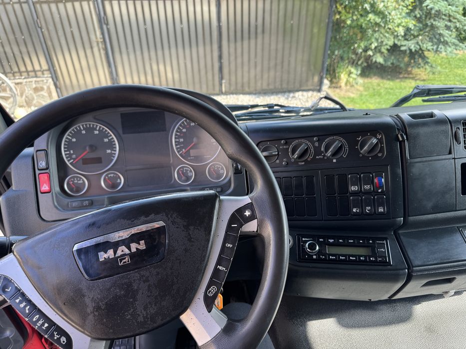 Vand MAN TGL 12.220 / 2013 cu lift