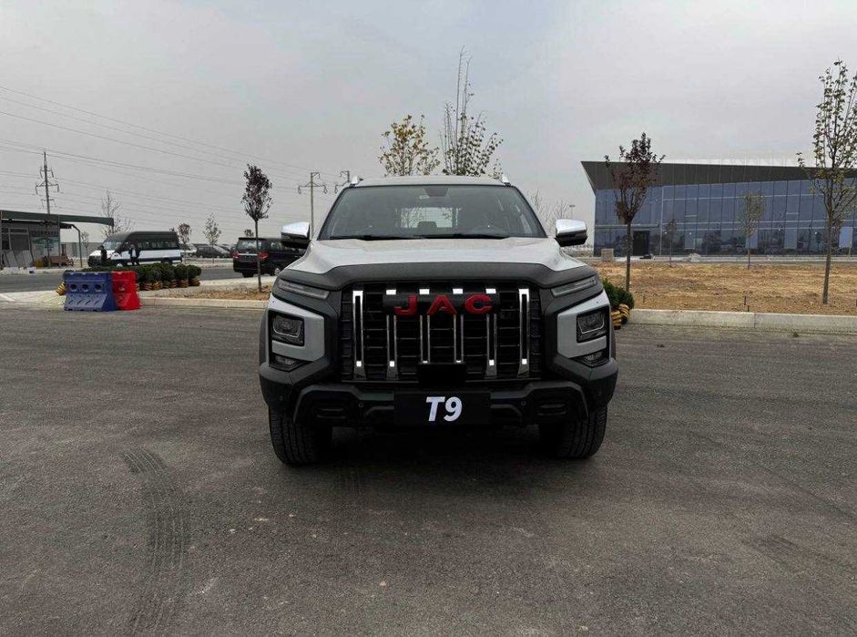 JAC T9 — среднеразмерный пикап двойной кабины