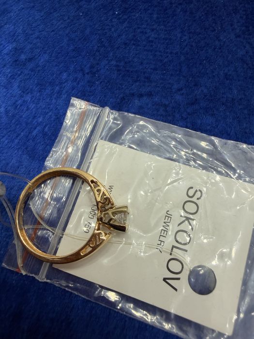 Кольцо новое , желое золото