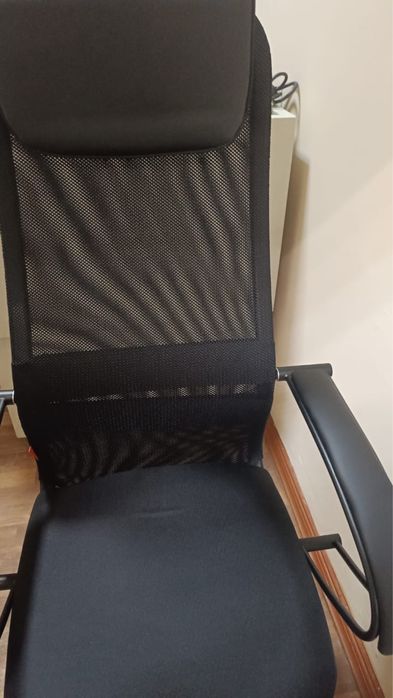 Офисные кресла в идиальном состояние