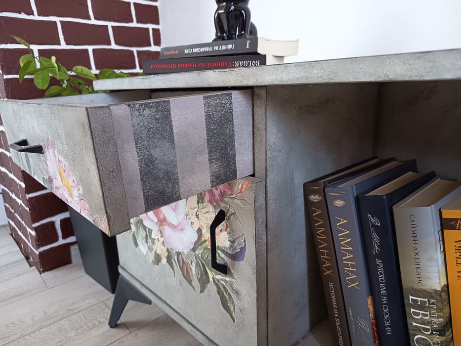 Шкаф в индустриален стил