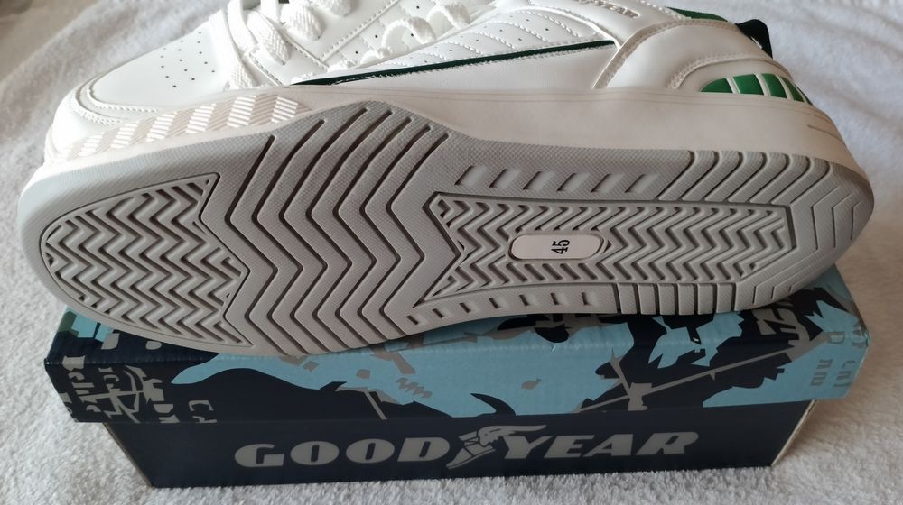 Adidași Bărbați Goodyear mărimea 45 Noi Albi calitate premium