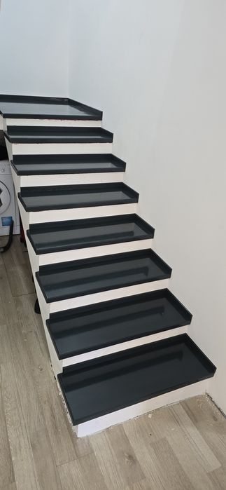 Scara Trepte Lemn Masiv Frasin sau Stejar