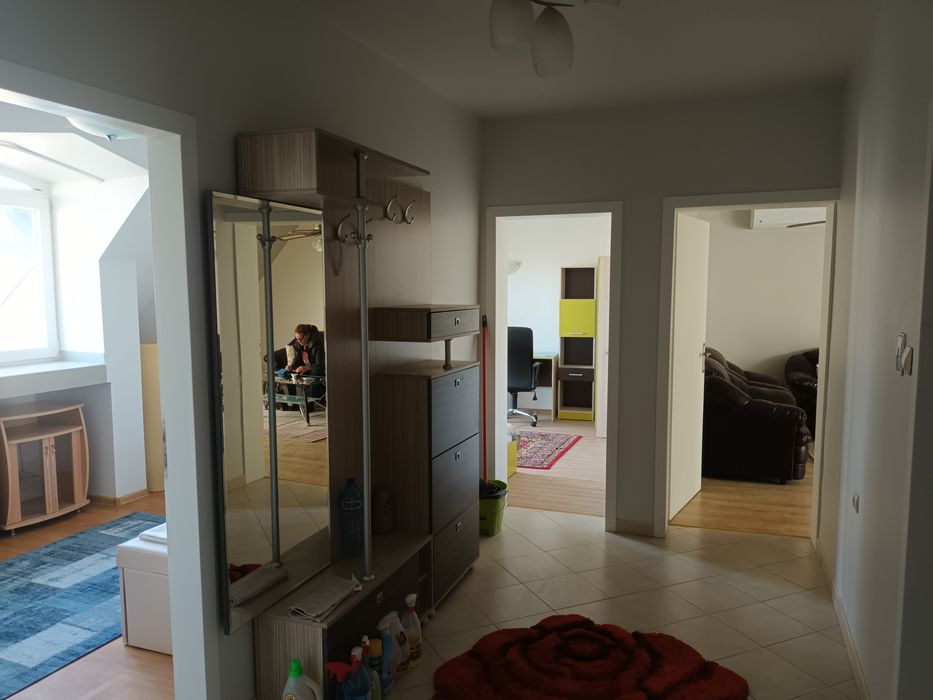 Дава се под наем Четиристаен апартамент в Силистра, Център - 106 кв.м за 280.5 € - Снимка #3