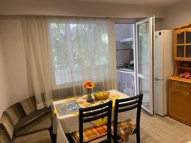 Продава се Четиристаен апартамент в Варна, Левски - 82 кв.м за 1952 €/кв.м - Снимка #2