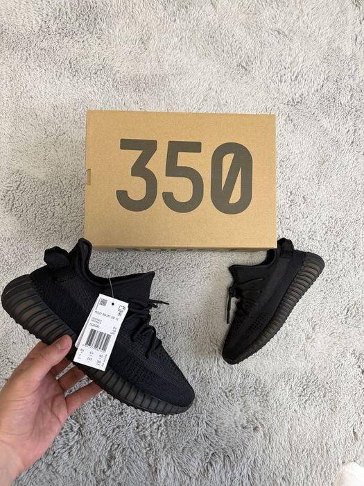 Yeezy 350 V2 Onyx