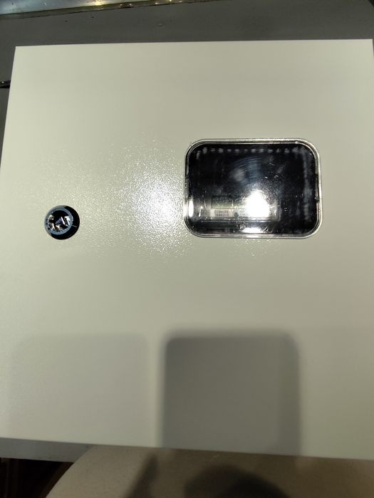 счетчик 220 вольт., колодка испытательная., рубильник ЯРВ 100.