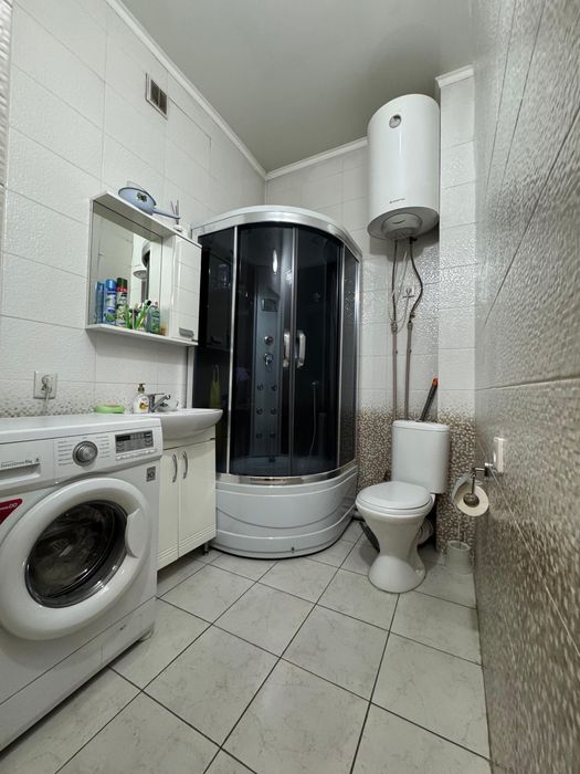 Продам 2х комн квартиру район Апрель