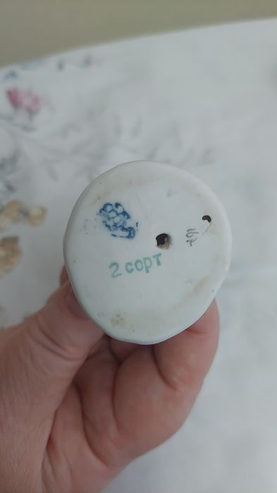 Статуэтку продам керамика