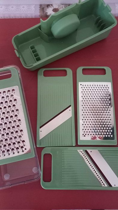Răzătoare multifuncțională Ernesto – set complet