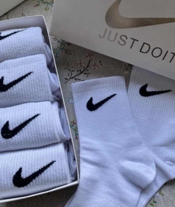 Set 6 perechi Șosete Nike la DOAR 49 LEI