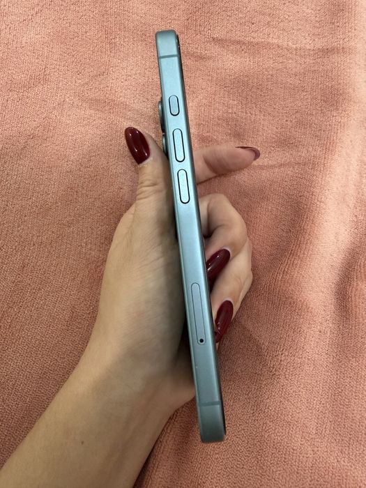 iPhone 16 в идеальном состоянии